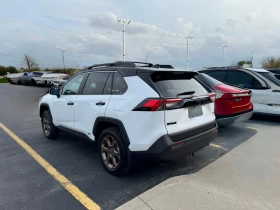 Обява за продажба на Toyota Rav4 Hybrid XLE * CARFAX * АВТО КРЕДИТ ~69 999 лв. - изображение 4