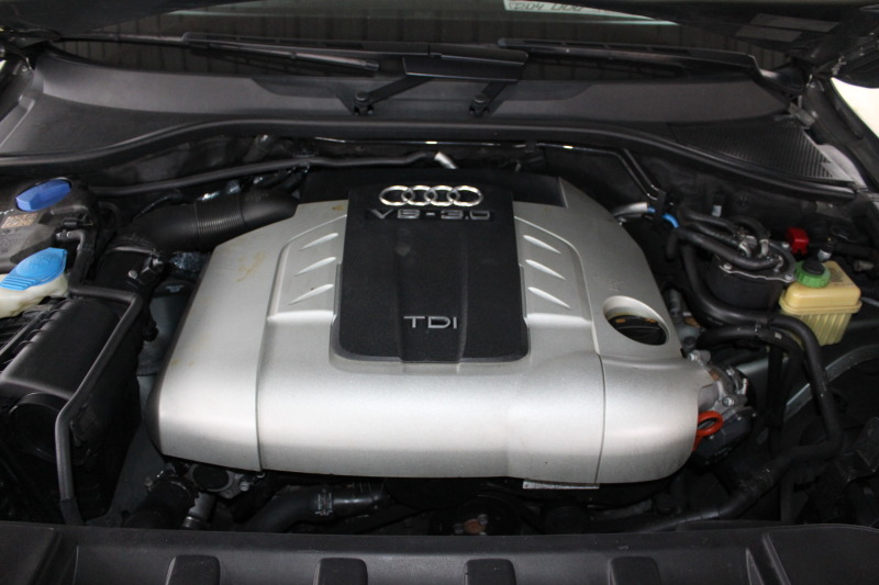 Audi Q7 3.0TDI НОВ ВНОС, снимка 17 - Автомобили и джипове - 46426817