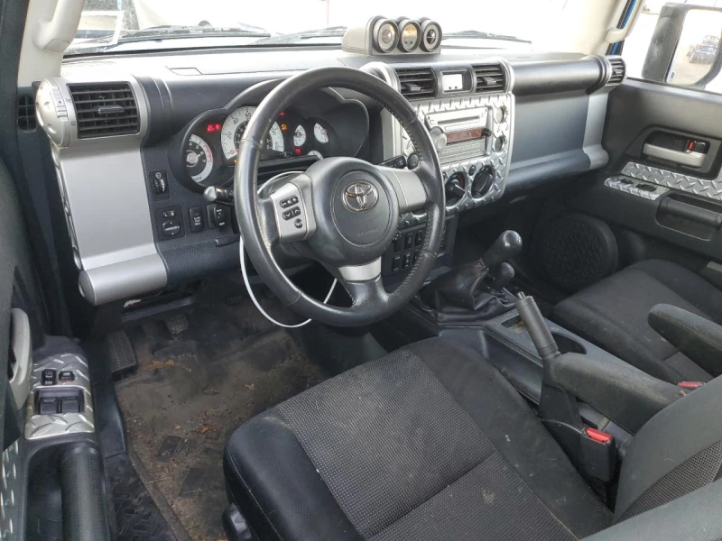 Toyota Fj cruiser AWD, снимка 8 - Автомобили и джипове - 47978387