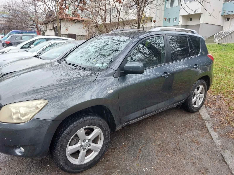 Toyota Rav4, снимка 3 - Автомобили и джипове - 48204407