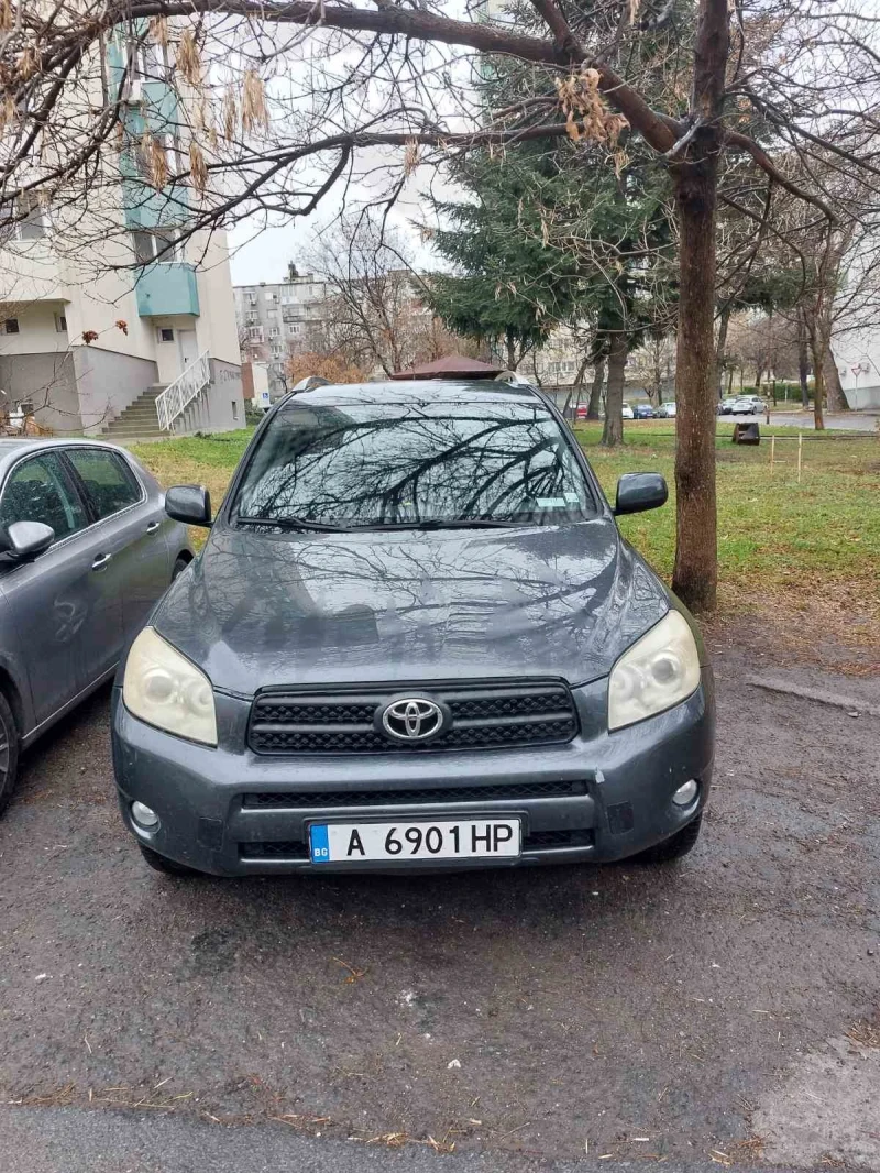 Toyota Rav4, снимка 4 - Автомобили и джипове - 48204407