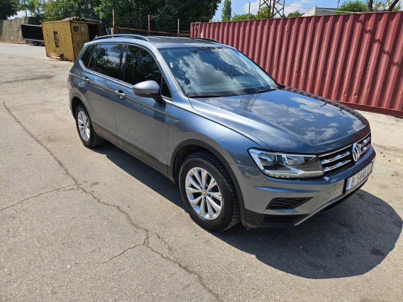 VW Tiguan 2.0 4x4, снимка 2 - Автомобили и джипове - 52452075