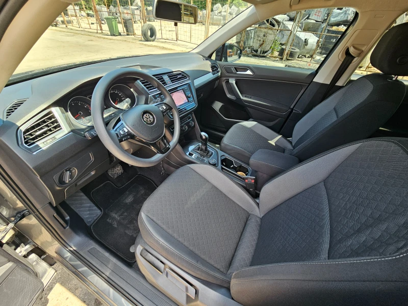 VW Tiguan 2.0 4x4, снимка 11 - Автомобили и джипове - 52452075