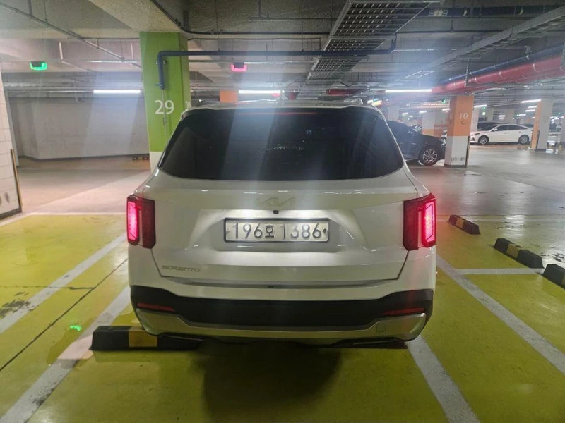 Kia Sorento Diesel 2.2 2WD Noblesse, снимка 4 - Автомобили и джипове - 52109720