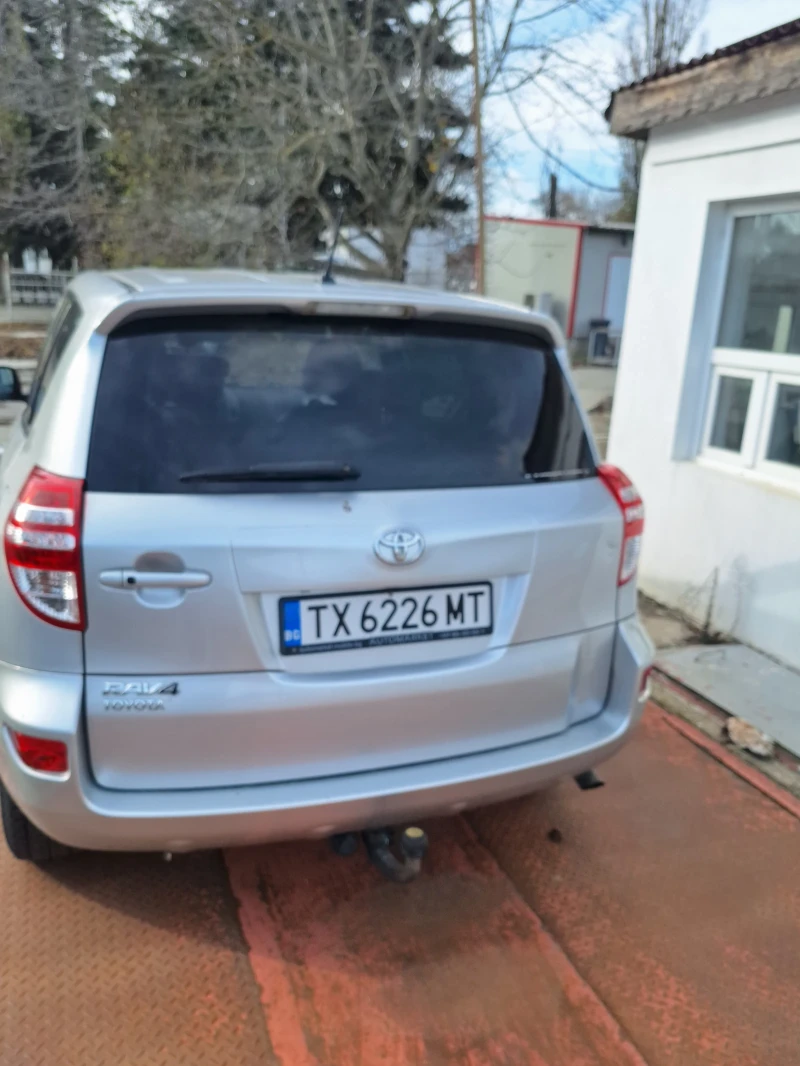 Toyota Rav4 2.2, снимка 8 - Автомобили и джипове - 52555038