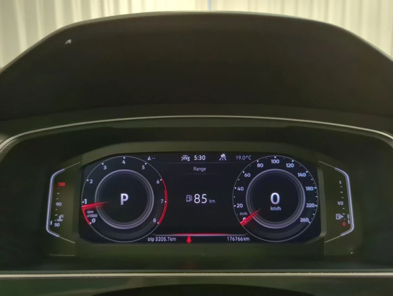 VW Tiguan R-LINE BLACK* 4MOTION* ПОДГРЕВ* ПАНОРАМА* ПОДГРЕВ, снимка 12 - Автомобили и джипове - 52629473