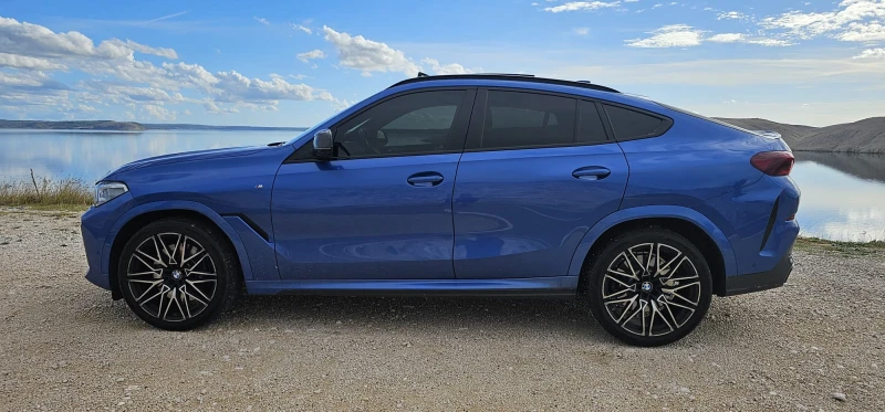 BMW X6 X Drive40i M, HeadUp, Carb, Laser, Sw, Vac, Завив, снимка 2 - Автомобили и джипове - 52703961