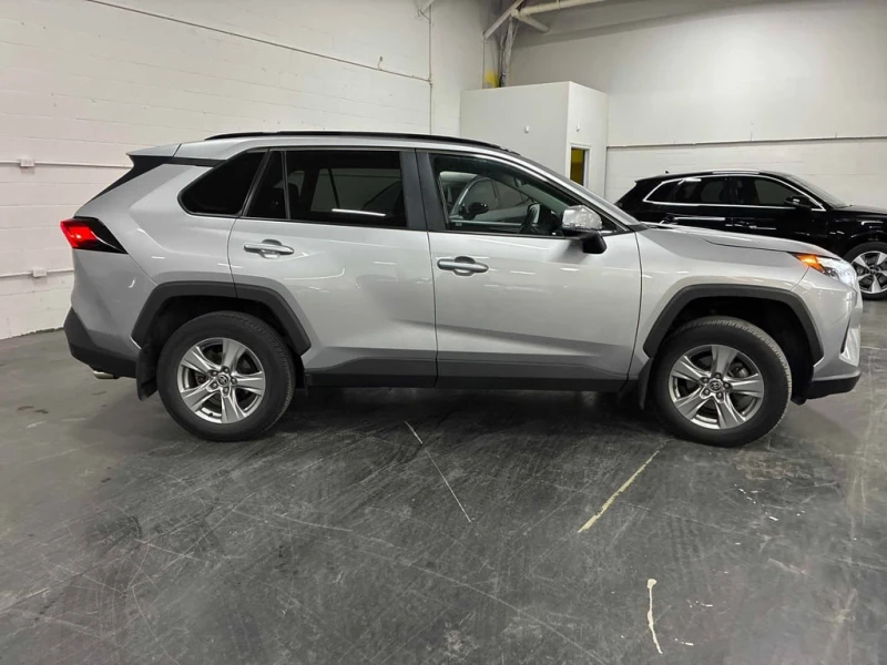 Toyota Rav4 * XLE * CARFAX * БЕЗ ПЪРВОНАЧАЛНА ВНОСКА, снимка 3 - Автомобили и джипове - 52725278