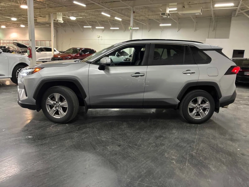 Toyota Rav4 * XLE * CARFAX * БЕЗ ПЪРВОНАЧАЛНА ВНОСКА, снимка 2 - Автомобили и джипове - 52725278