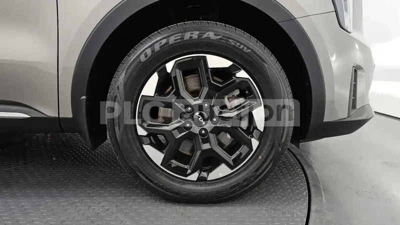 Kia Sorento, снимка 6 - Автомобили и джипове - 55035992