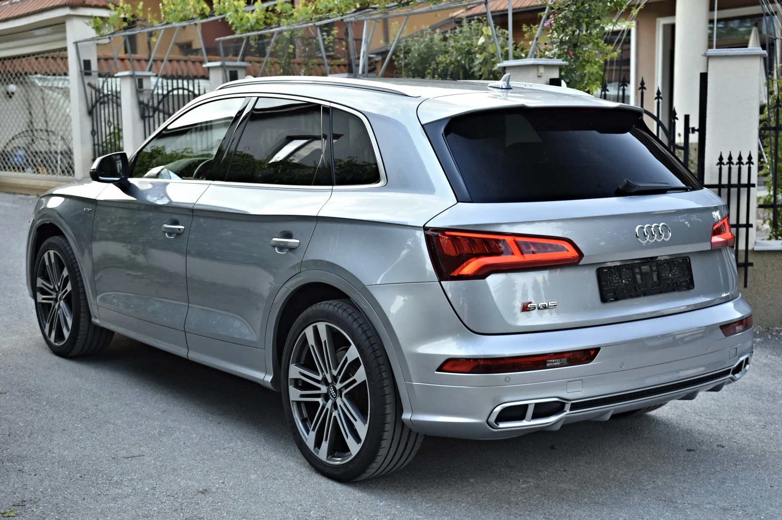 Audi SQ5 /Camera/Head up/Massage/Keyless/Matrix - изображение 6