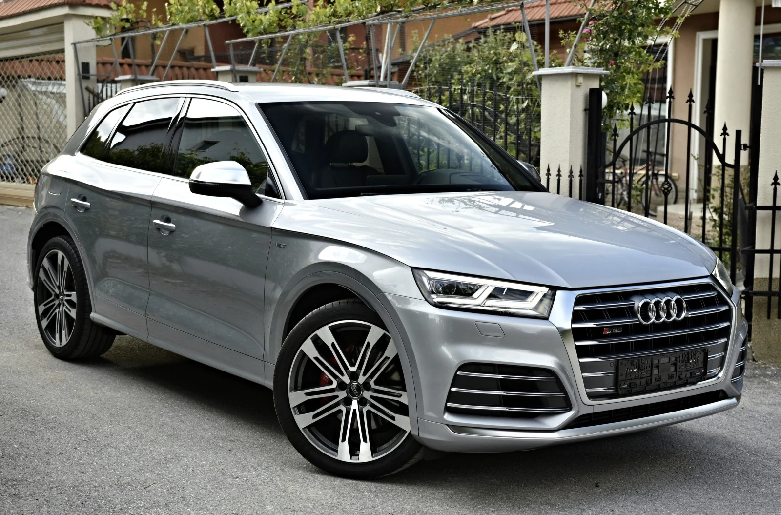 Audi SQ5 /Camera/Head up/Massage/Keyless/Matrix - изображение 3