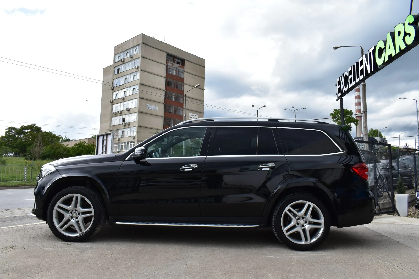 Mercedes-Benz GLS 350 4MATIC* РАВЕН НА НОВ* 360CAM* DISSTRONIC* OFFROAD- - изображение 2