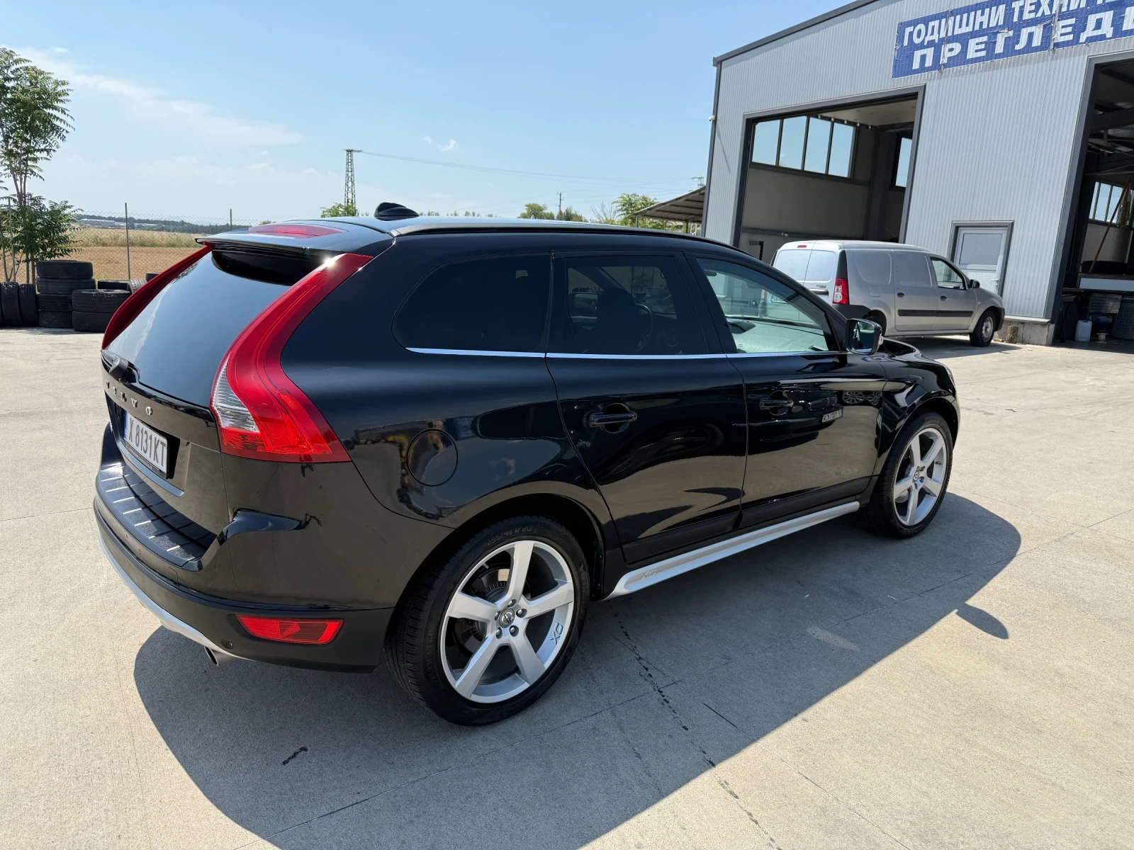 Volvo XC60 AWD - изображение 2