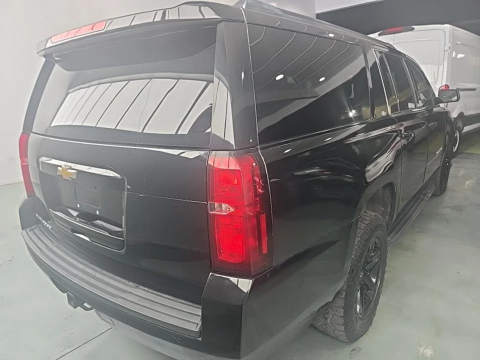 Chevrolet Suburban 1500 LT 1LT - изображение 3