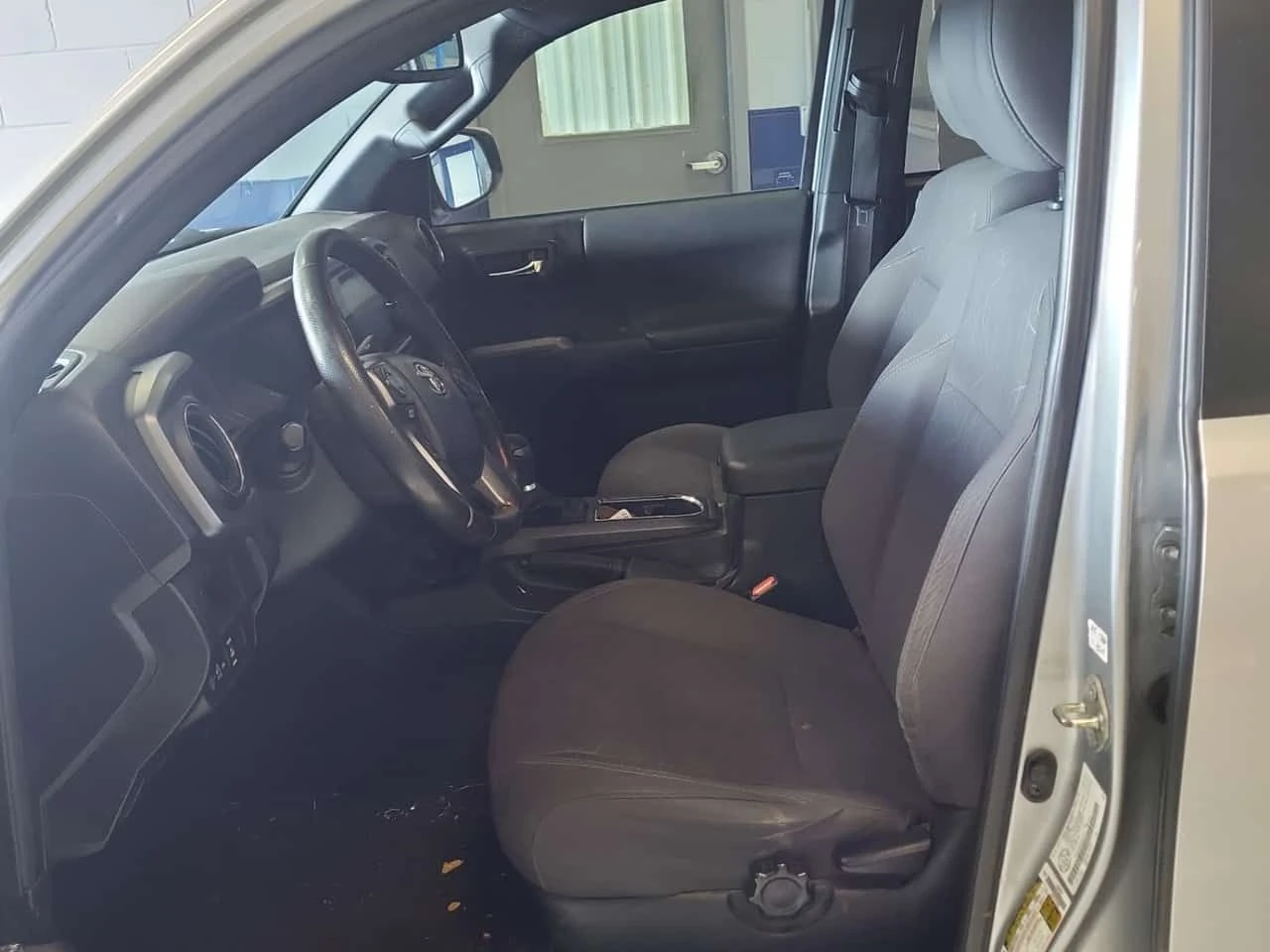 Toyota Tacoma SR5 CREW CAB LONG BED /CARFAX/ 4х4/+ Гуми и Джанти, снимка 5 - Автомобили и джипове - 53715253