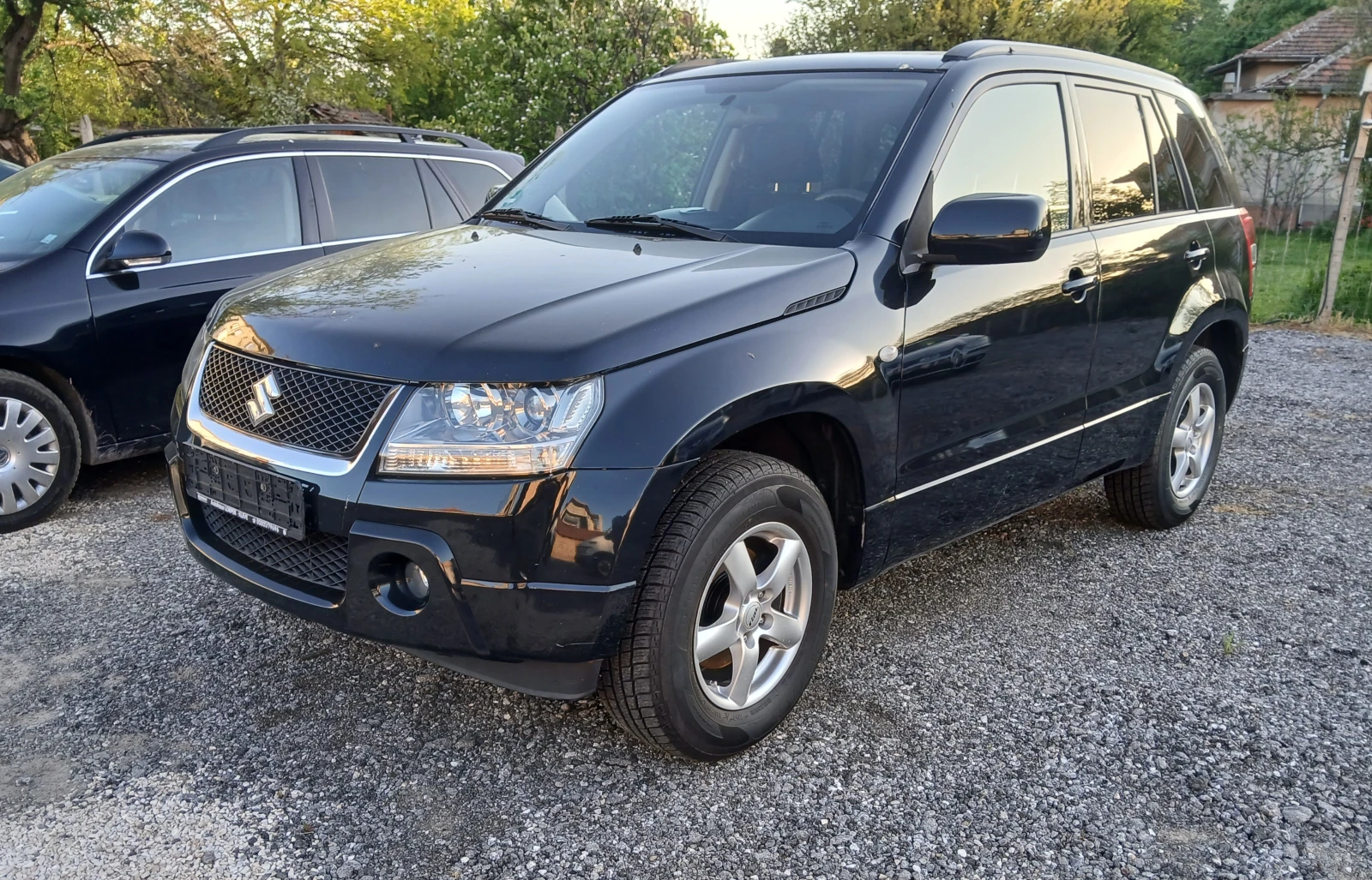 Suzuki Grand vitara 2.0i/4×4/140, снимка 2 - Автомобили и джипове - 54403970