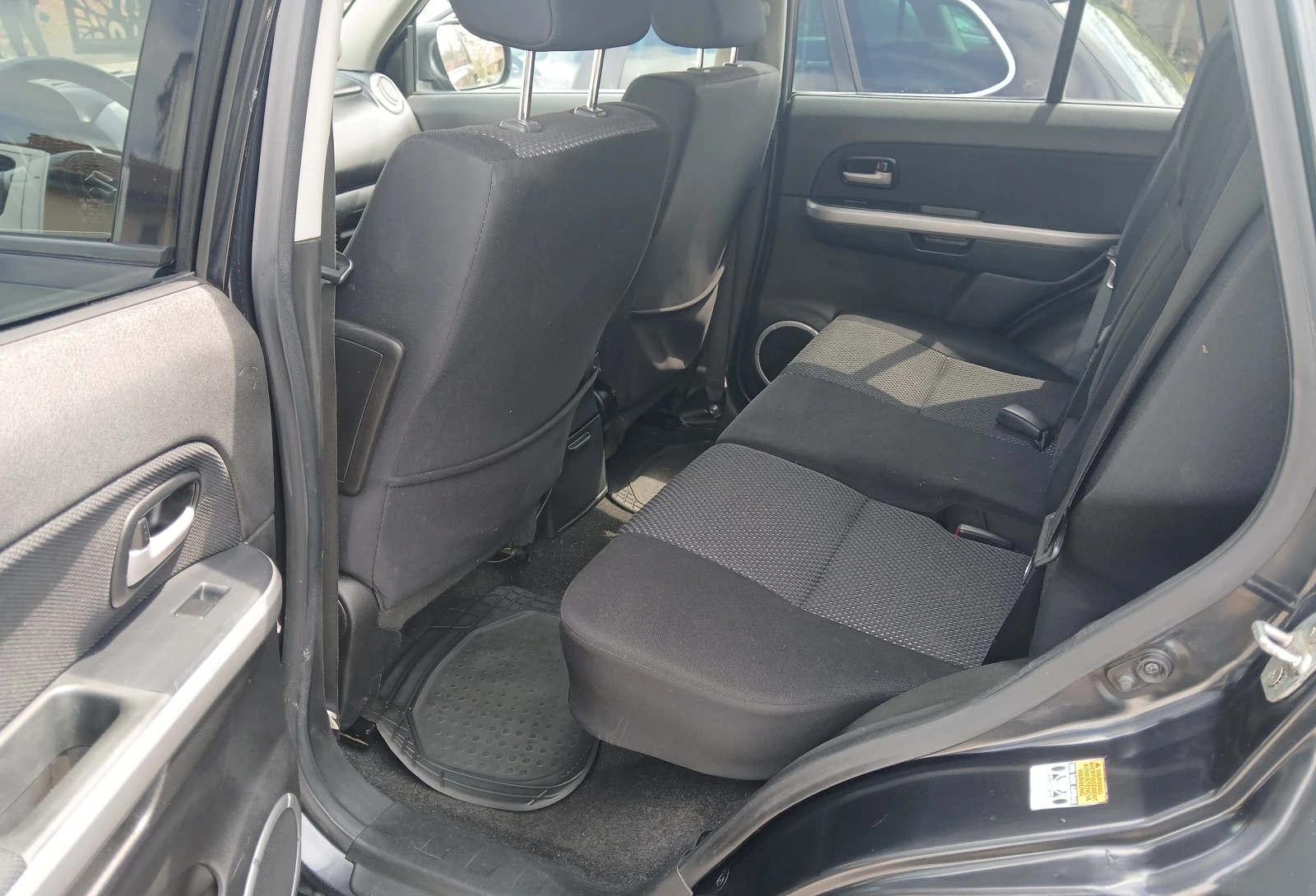 Suzuki Grand vitara 2.0i/4×4/140, снимка 7 - Автомобили и джипове - 54403970