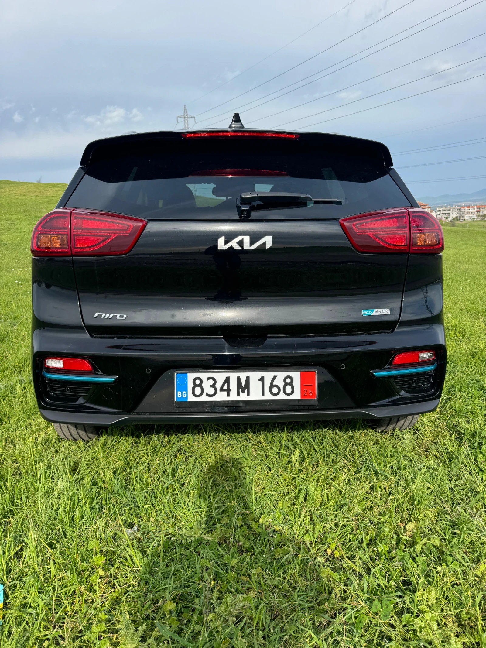 Kia Niro, снимка 3 - Автомобили и джипове - 54413971