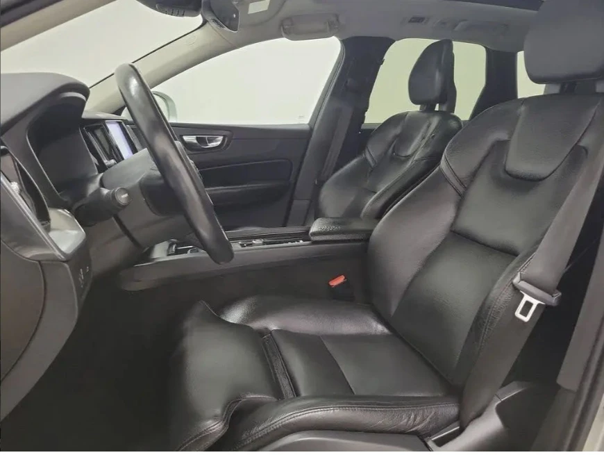Volvo XC60 T5 Сервизна история, снимка 9 - Автомобили и джипове - 54571341