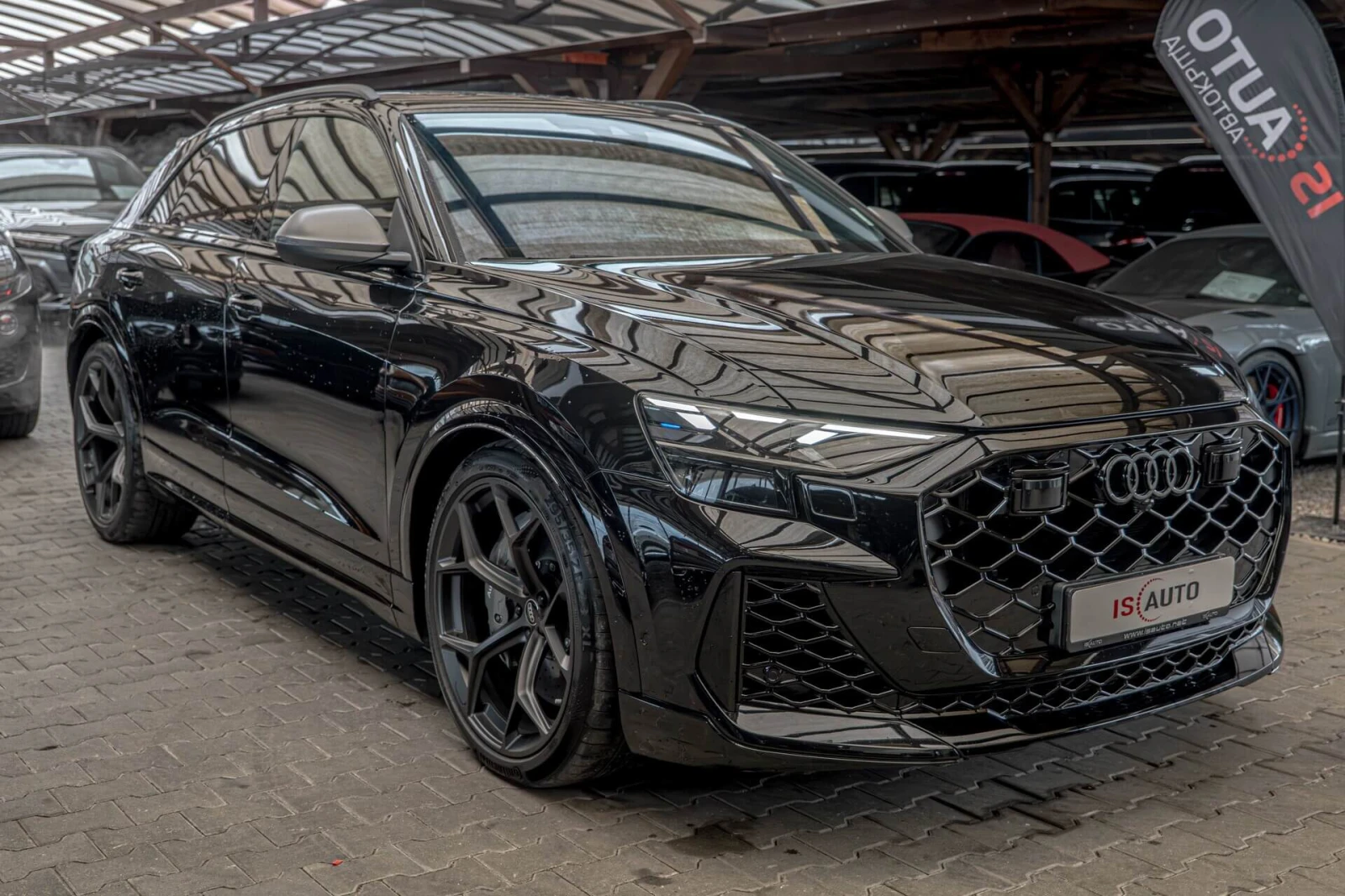 Audi RSQ8 Perf/Bang&Olufsen/Exclusiv/Dist/3D Камера/Пано, снимка 2 - Автомобили и джипове - 54973042
