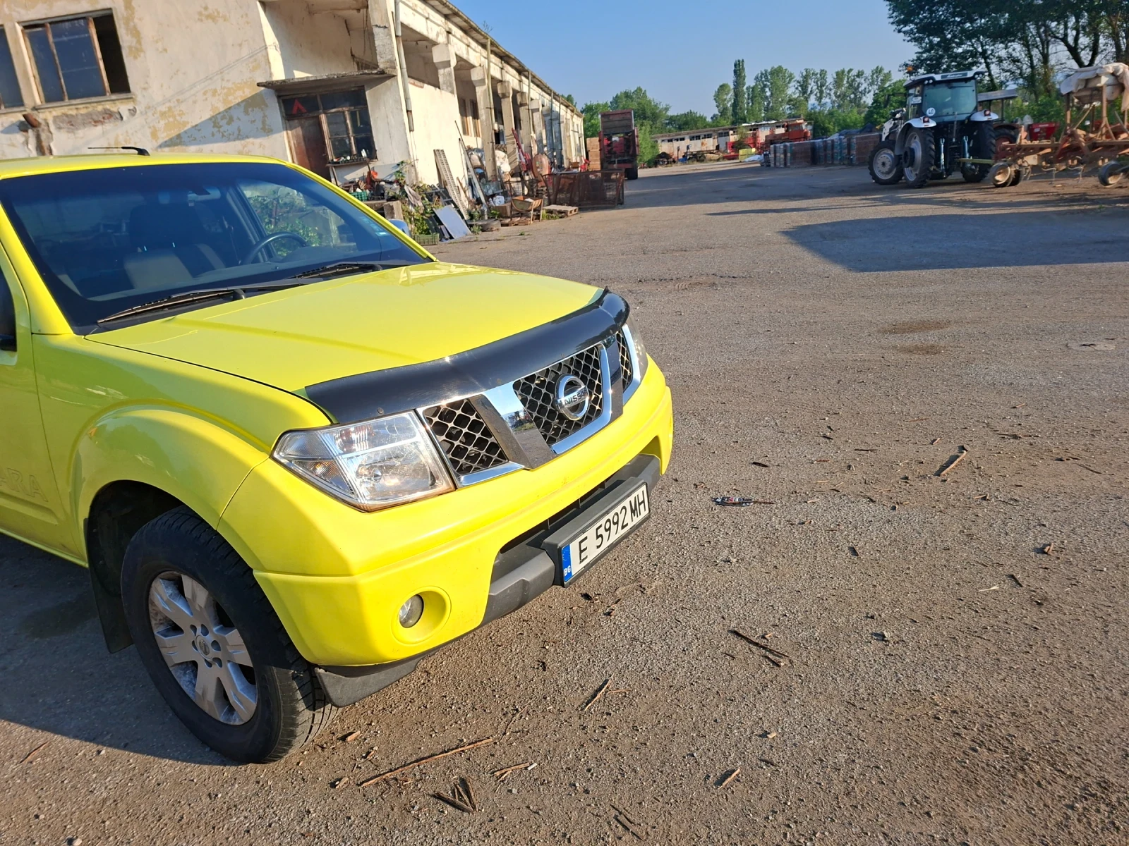 Nissan Navara, снимка 2 - Автомобили и джипове - 55072474
