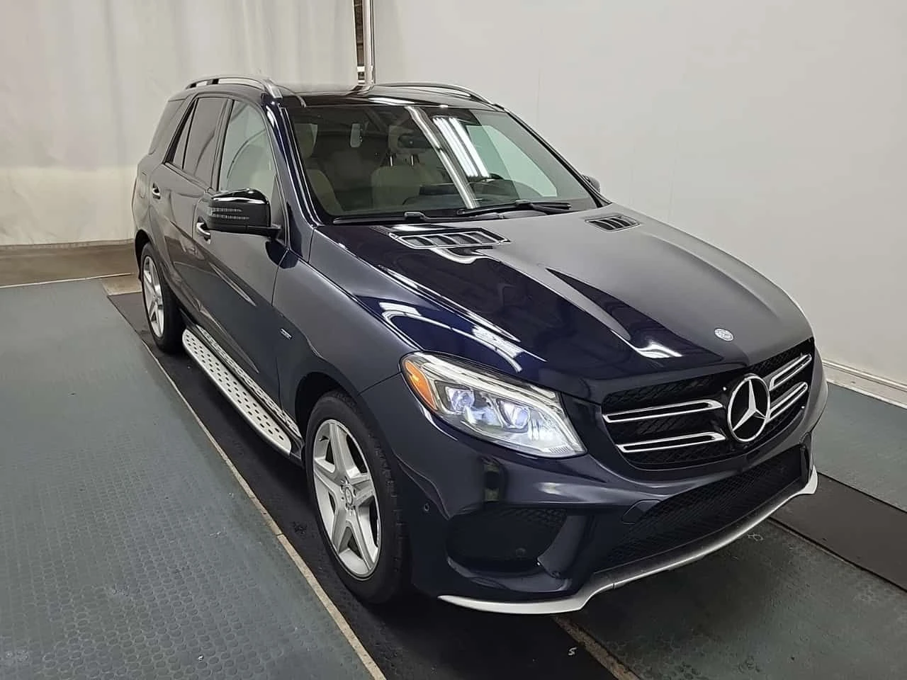 Mercedes-Benz GLE 450 AMG  * CARFAX * ОПЦИЯ ЗА ФИНАНСИРАНЕ, снимка 2 - Автомобили и джипове - 55338581