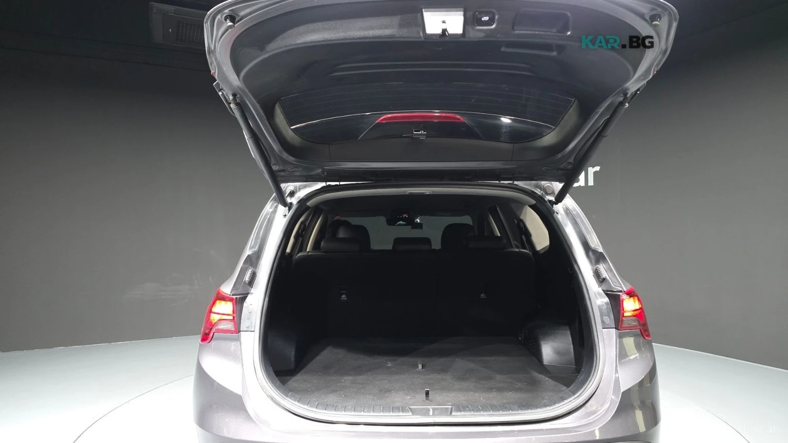 Hyundai Santa fe 2.2D 4x4* КОЖА* ОБДУХВ* НАВИ* КАМЕРА, снимка 17 - Автомобили и джипове - 56164845