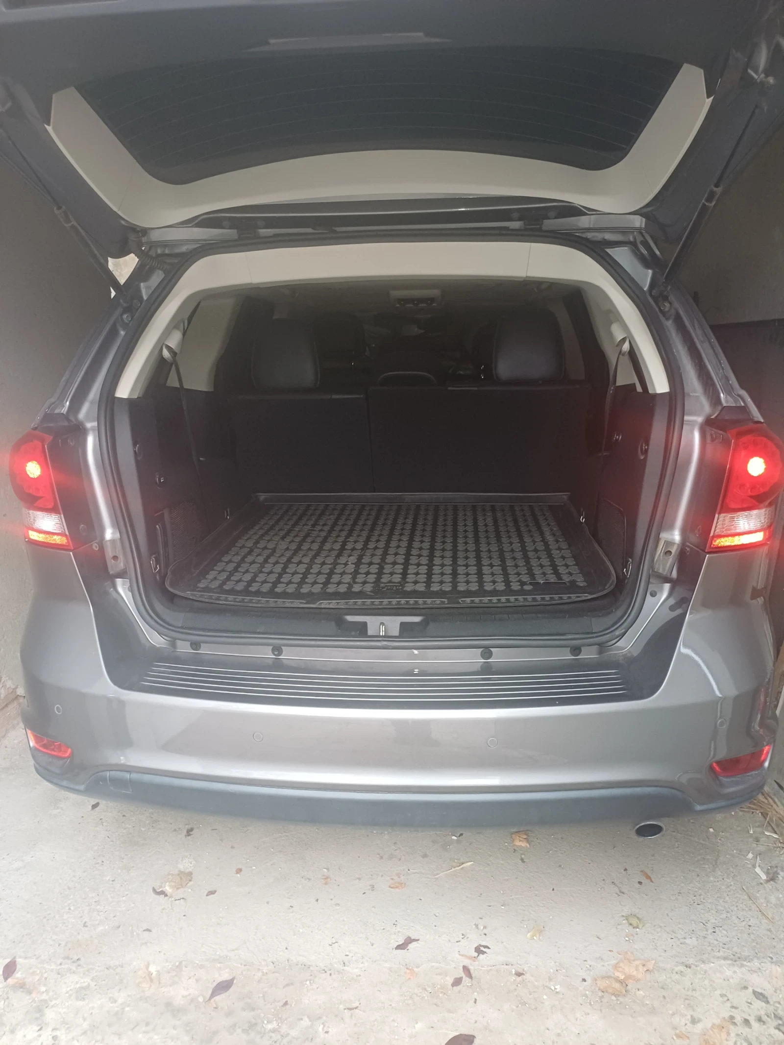 Fiat Freemont, снимка 8 - Автомобили и джипове - 56460851
