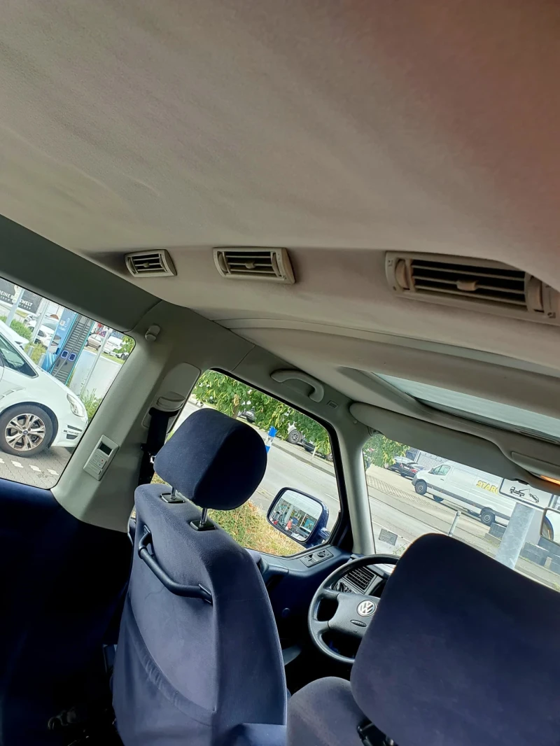 VW Caravelle, снимка 6 - Бусове и автобуси - 53382333