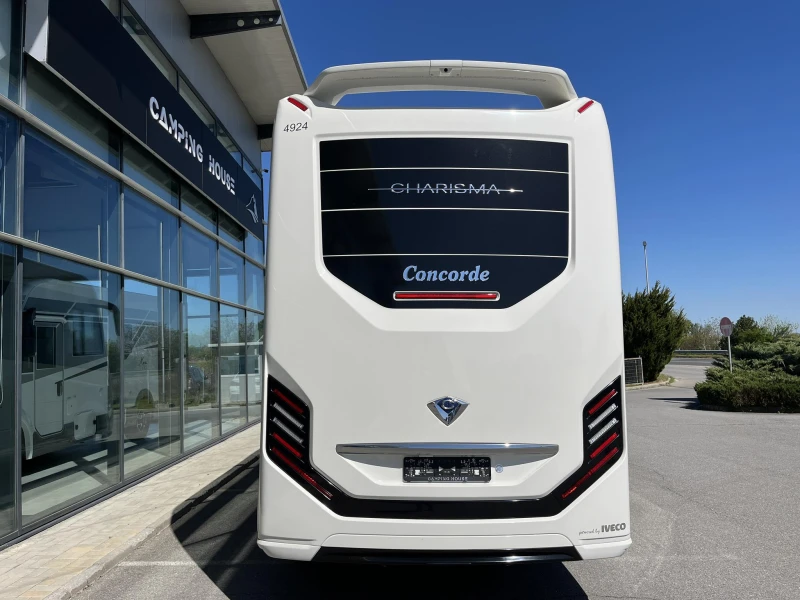 Кемпер Concorde Charisma FULL 207к.с. АТ8 Iveco, снимка 2 - Каравани и кемпери - 48918159