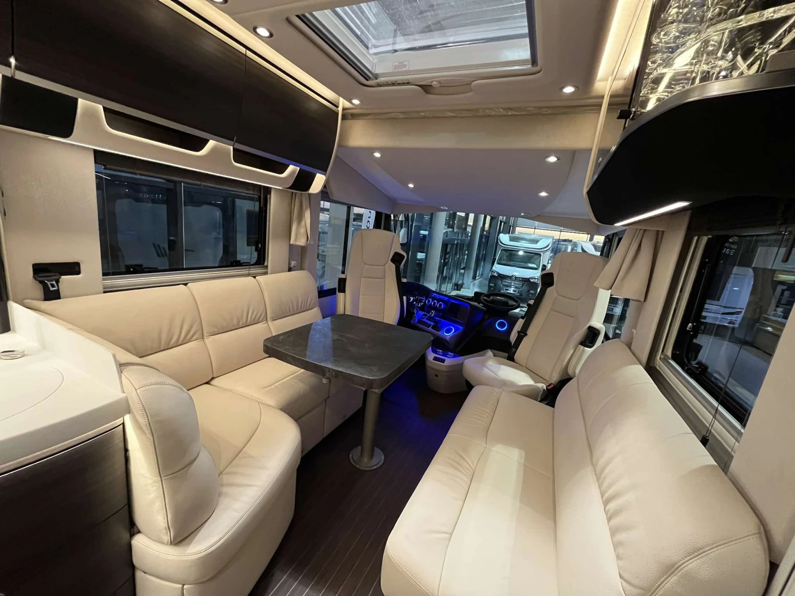 Кемпер Concorde Charisma FULL 207к.с. АТ8 Iveco - изображение 8