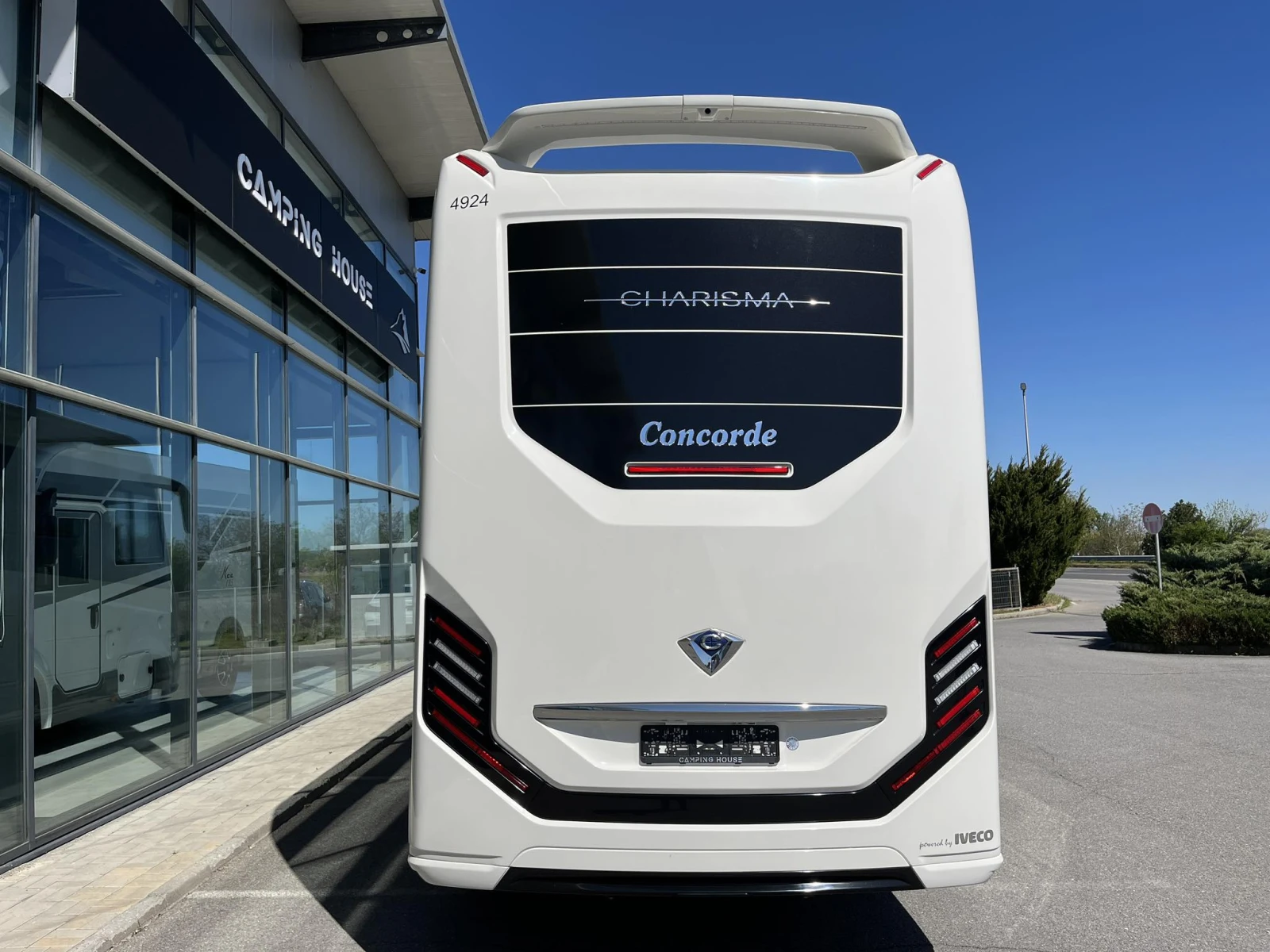 Кемпер Concorde Charisma FULL 207к.с. АТ8 Iveco - изображение 2