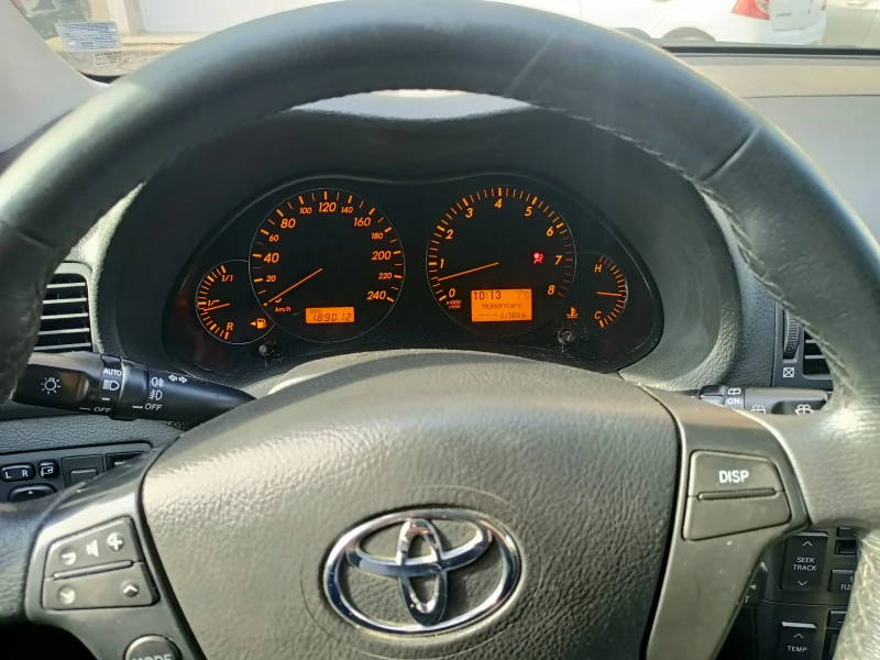 Toyota Avensis 2.0, снимка 9 - Автомобили и джипове - 49395425