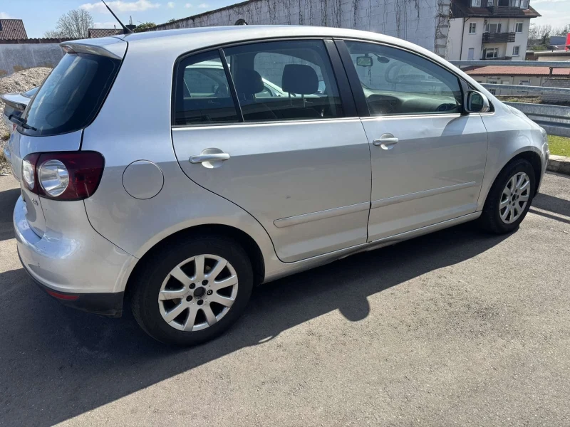 VW Golf Plus 1.6i ръчка, снимка 2 - Автомобили и джипове - 49745608