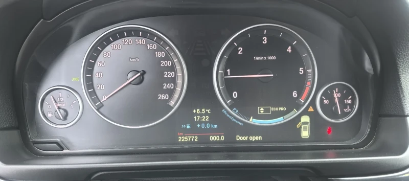 BMW 520 2.0 D, снимка 13 - Автомобили и джипове - 52316311