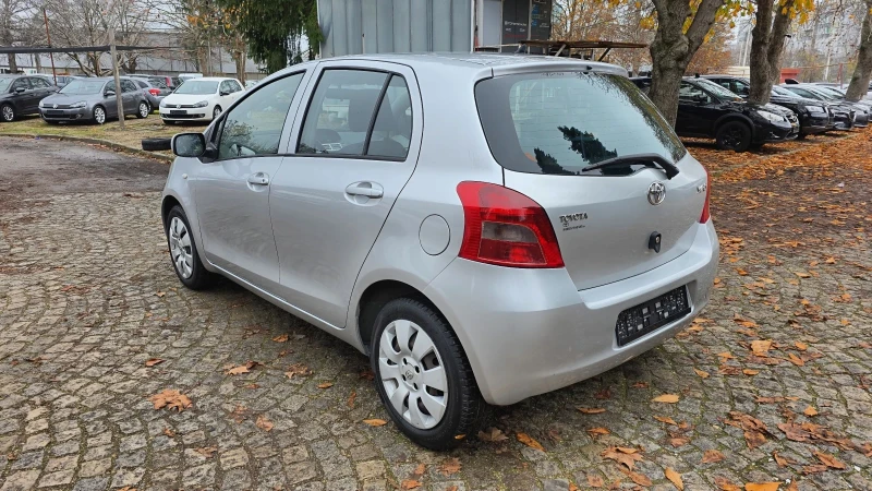 Toyota Yaris 1.0i 69k.c., снимка 5 - Автомобили и джипове - 52661854