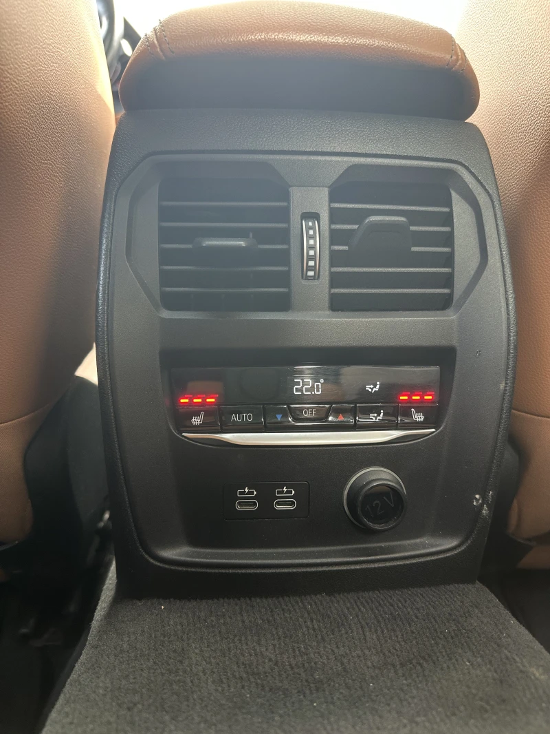 BMW 330 i xdrive, снимка 10 - Автомобили и джипове - 52979135