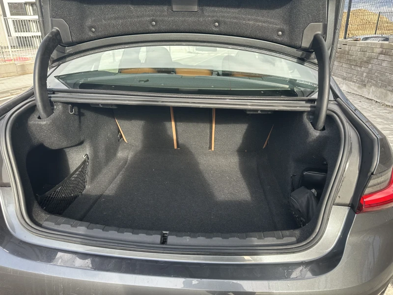 BMW 330 i xdrive, снимка 14 - Автомобили и джипове - 52979135