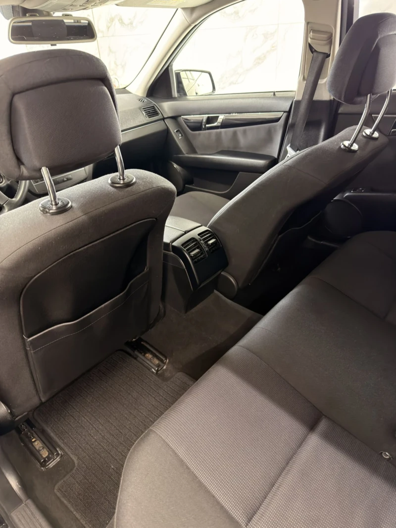 Mercedes-Benz C 220, снимка 10 - Автомобили и джипове - 53540282