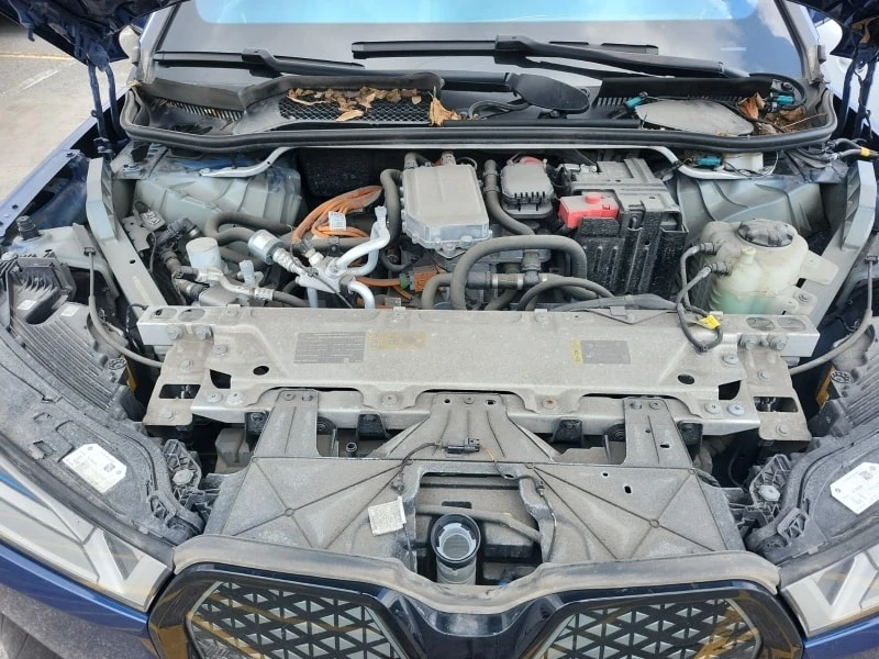 BMW iX * xDrive50 * ОБДУХВАНЕ * ЛАЗЕРИ * HARMAN , снимка 12 - Автомобили и джипове - 56068334