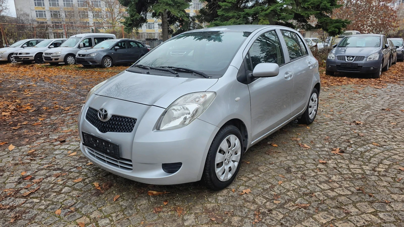 Toyota Yaris 1.0i 69k.c. 77.000км, снимка 1