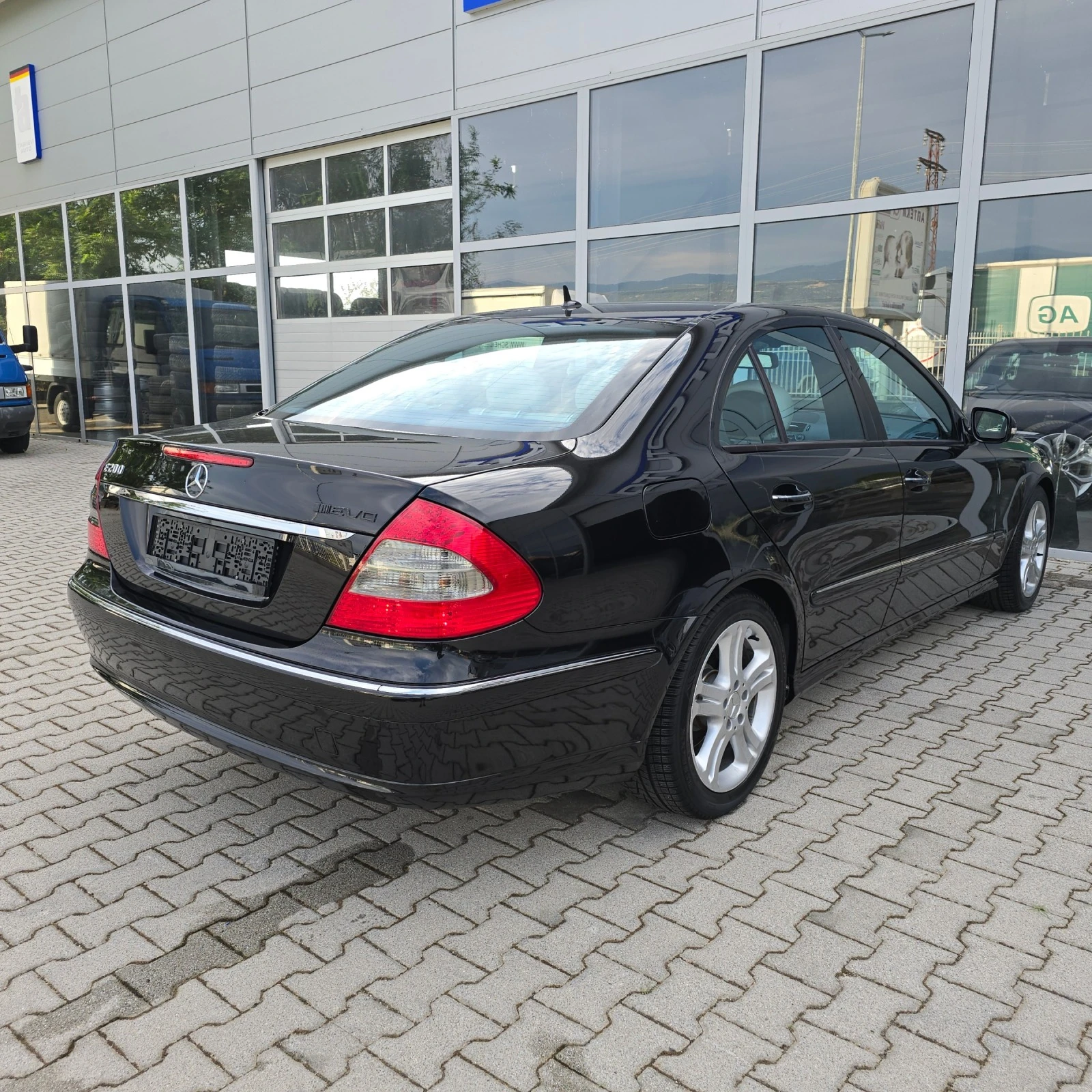 Mercedes-Benz E 200 LPG* DESIGNO* AVANTGARDE!! - изображение 7