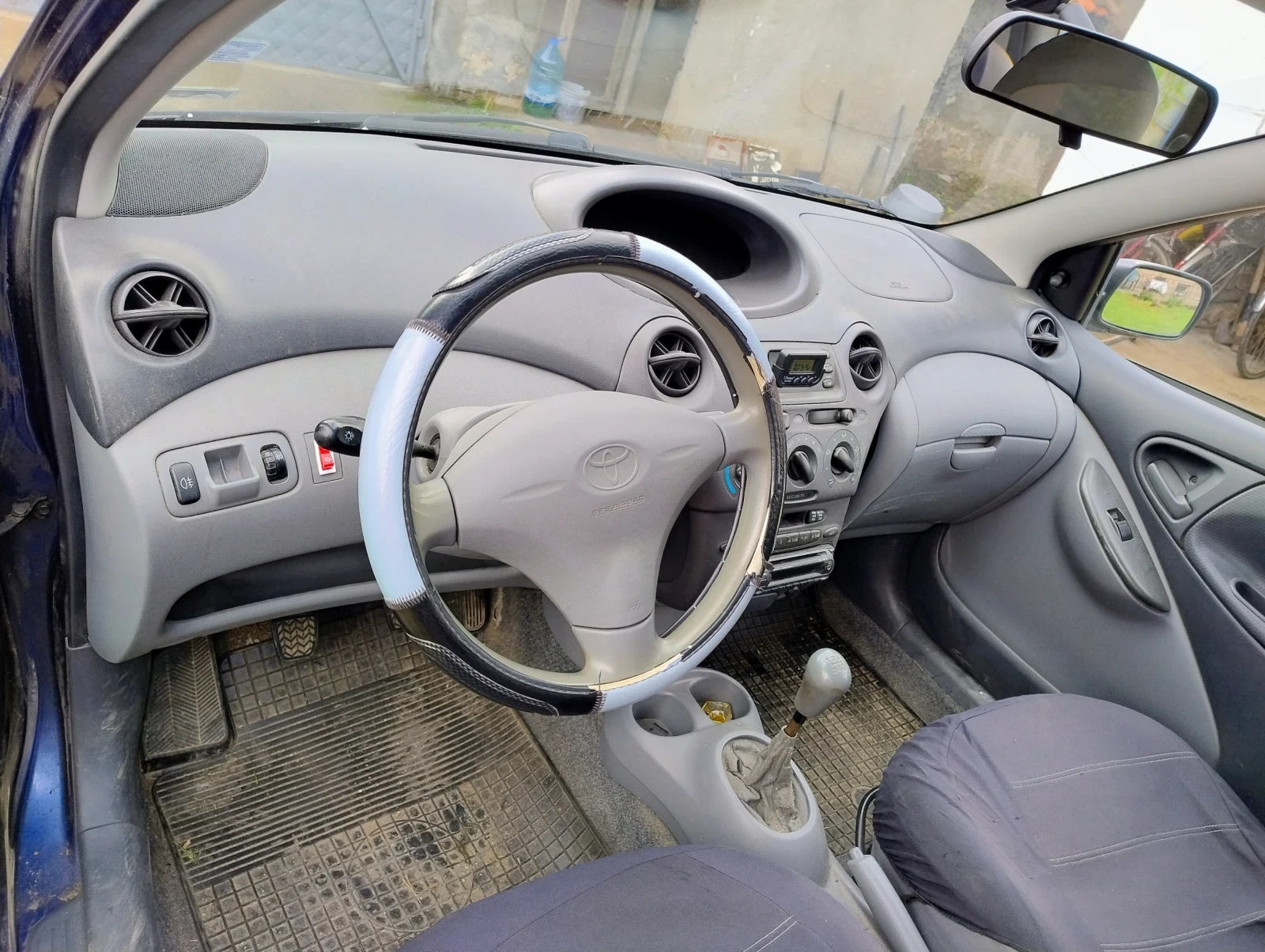 Toyota Yaris  - изображение 3