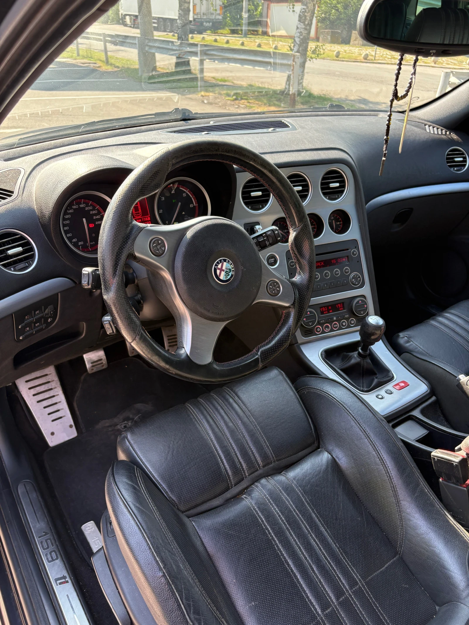 Alfa Romeo 159 sportwagon 1.9 JTDm - изображение 5
