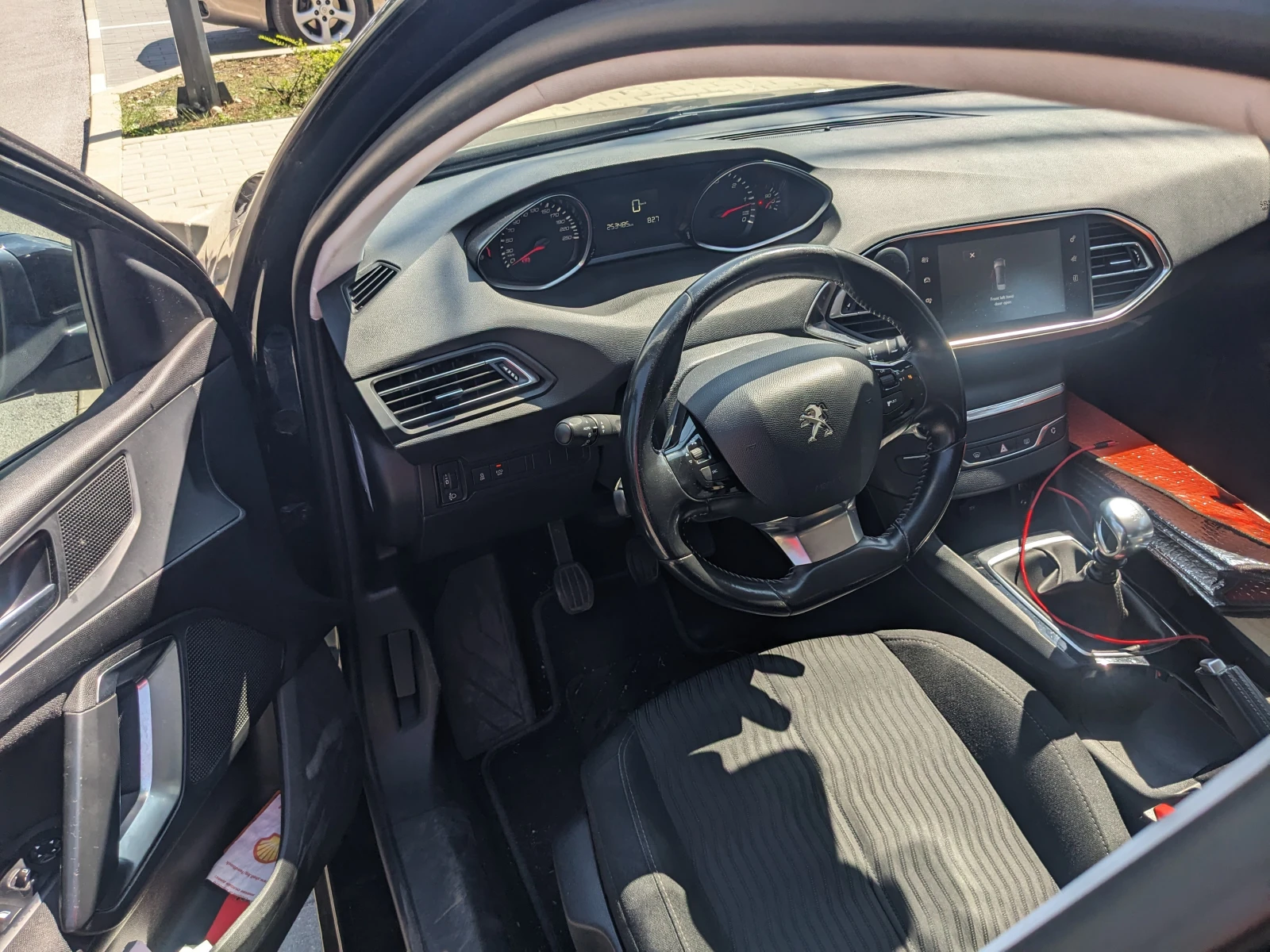 Peugeot 308 1.6 HDI - изображение 8
