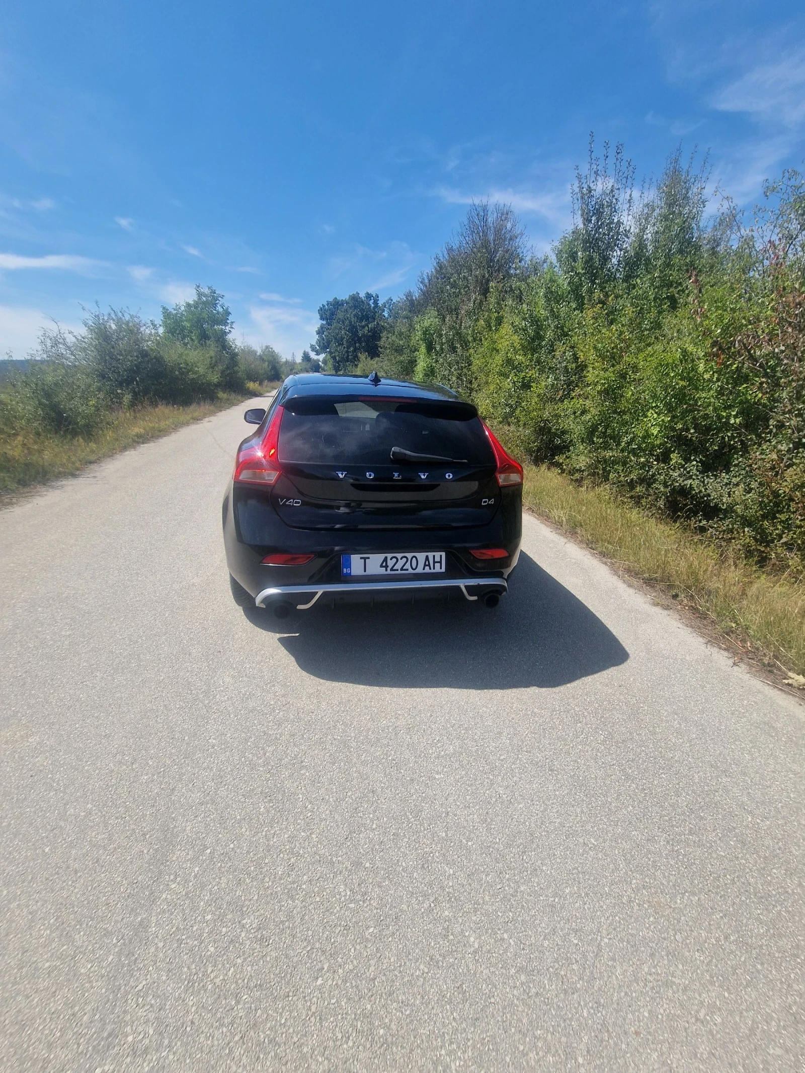 Volvo V40  - изображение 7
