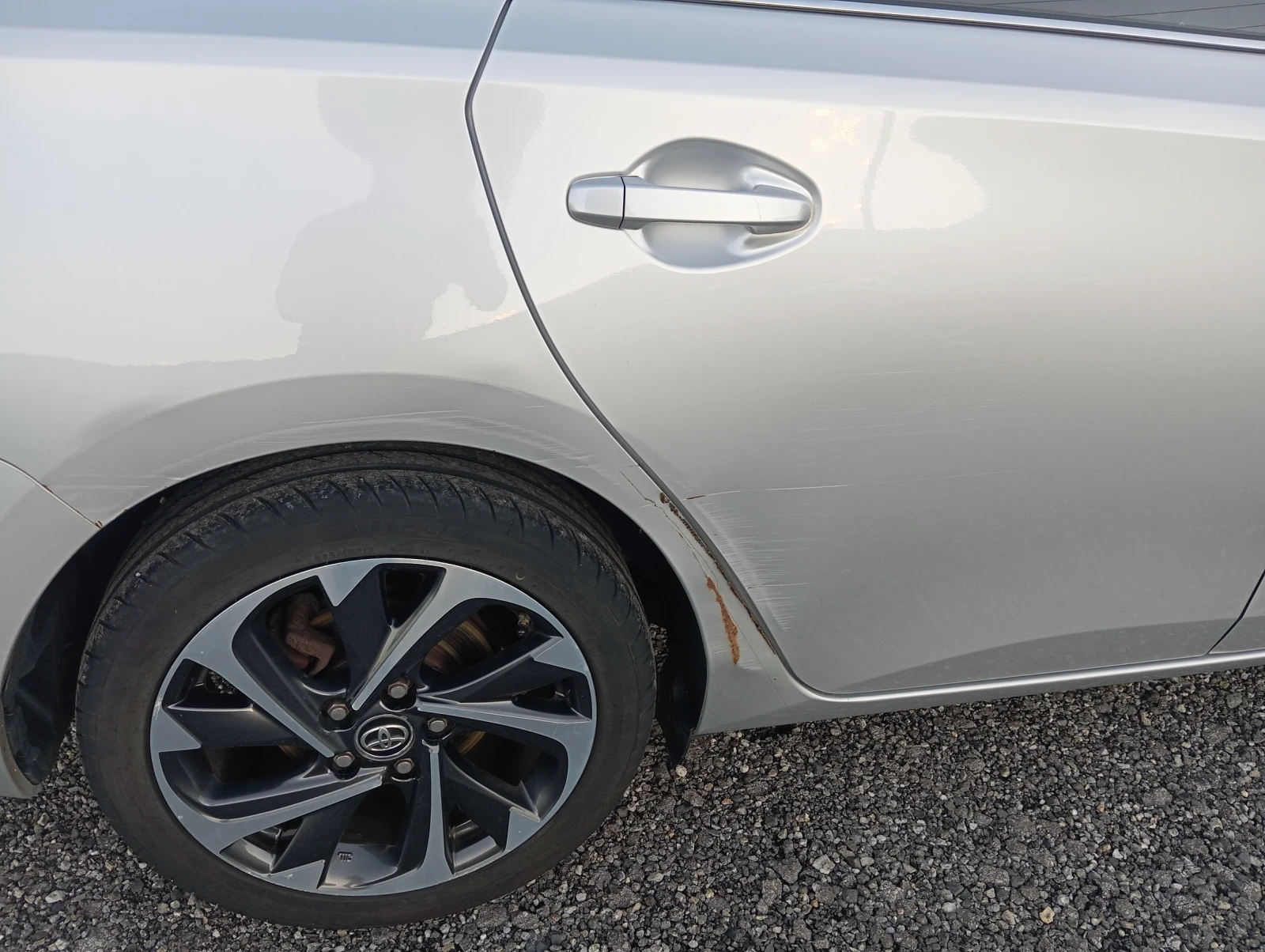 Toyota Auris   | Mobile.bg   7