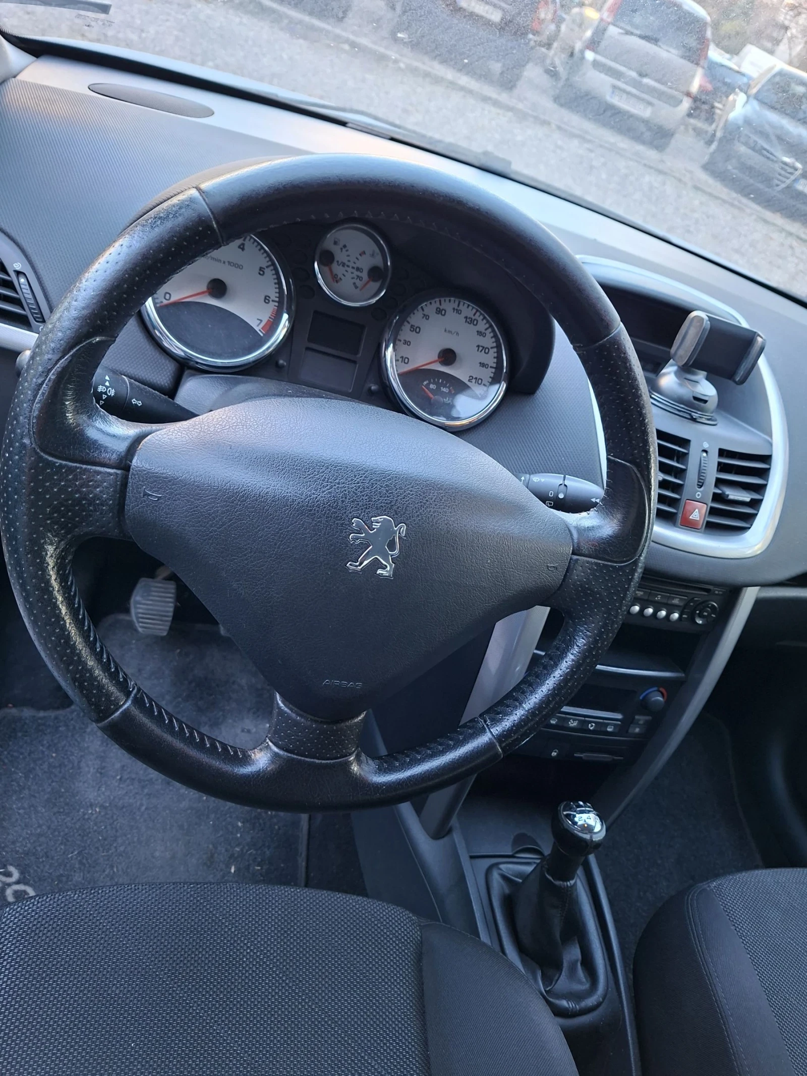 Peugeot 207 1.4 88 к.с. - изображение 9