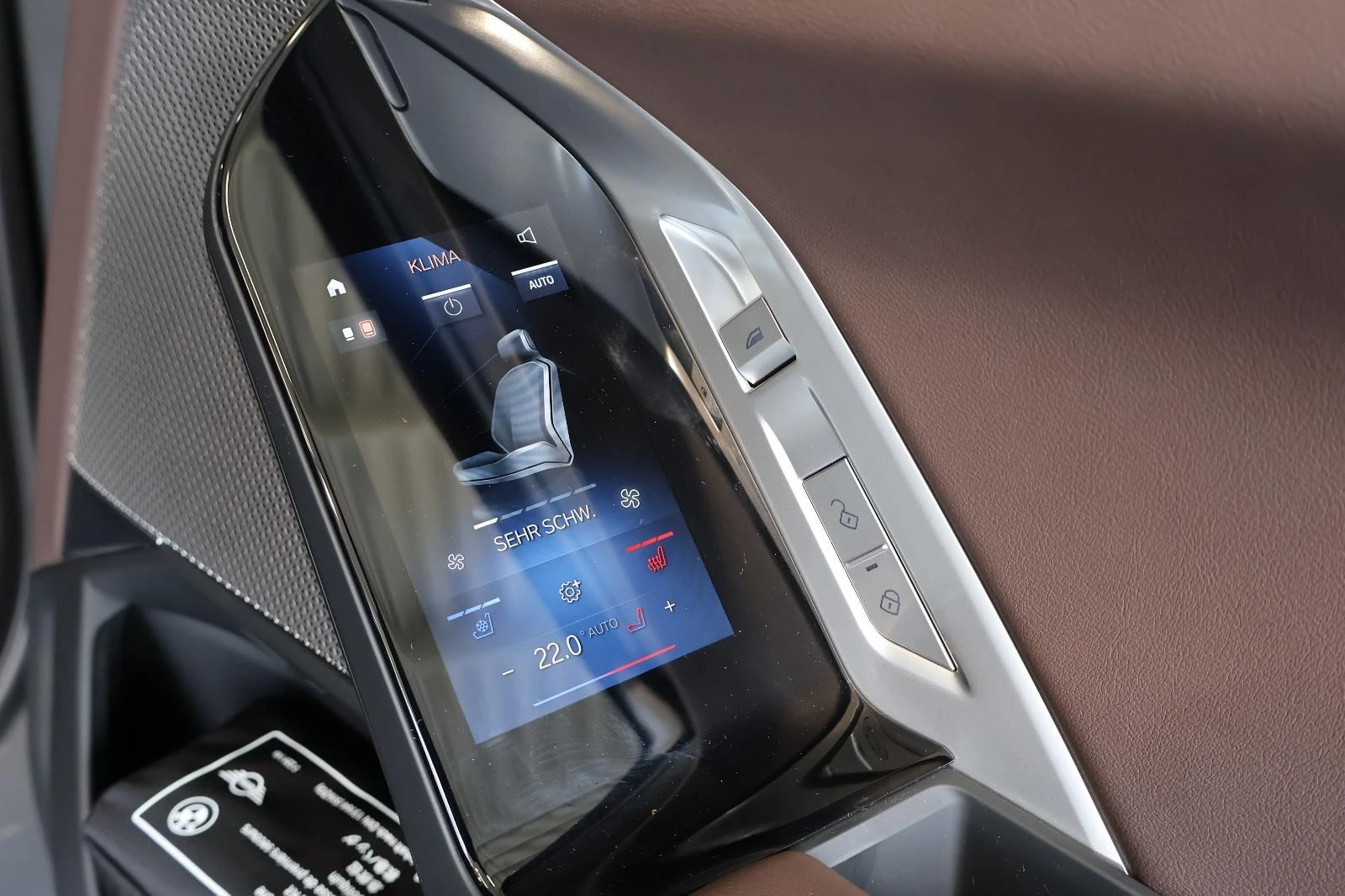 BMW i7 xDrive60/THEATRE SCREEN/CARBON/B&W/ICONIC GLOW/360 | Mobile.bg   14